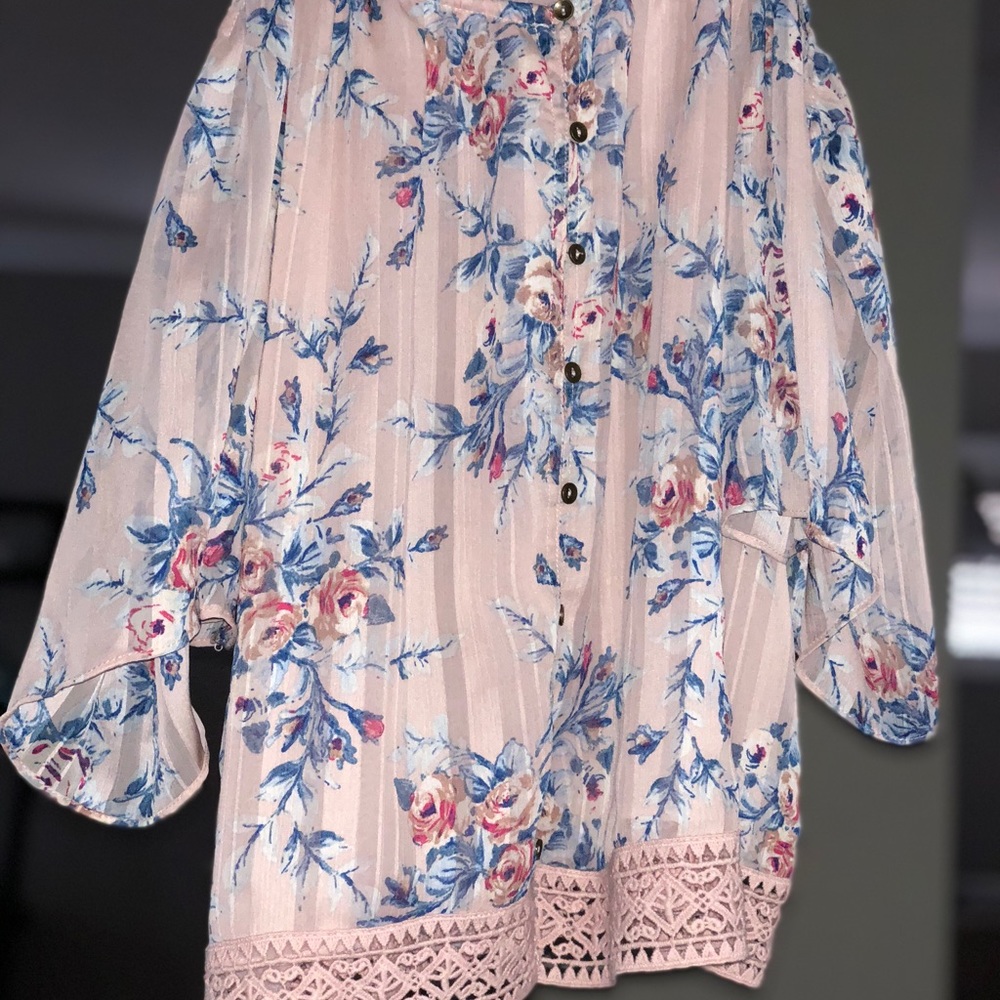 NWOT Wayf Nordstrom top! Never worn